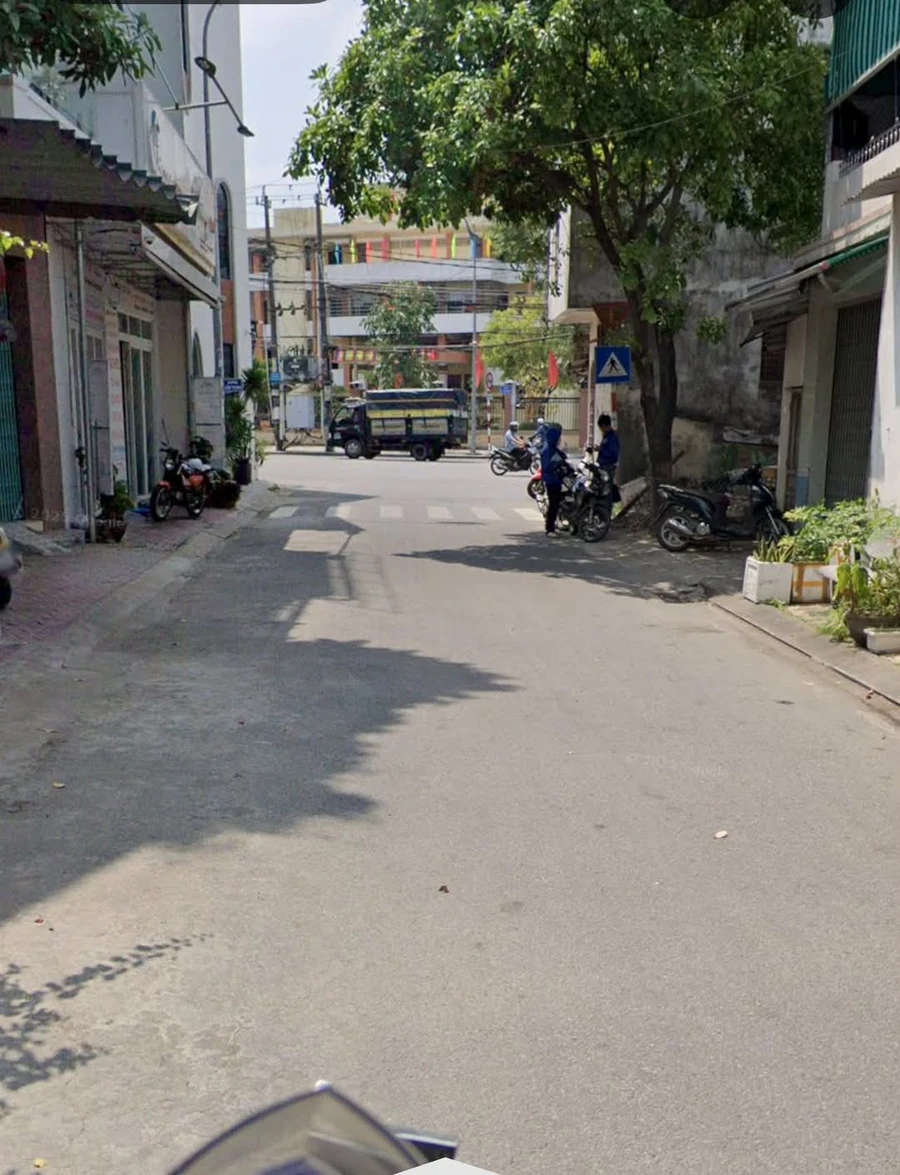 Bán đất mặt tiền đường Cẩm Thành 145m2, 2 mặt đường, gần Tỉnh Uỷ Quảng Ngãi - Ảnh 1