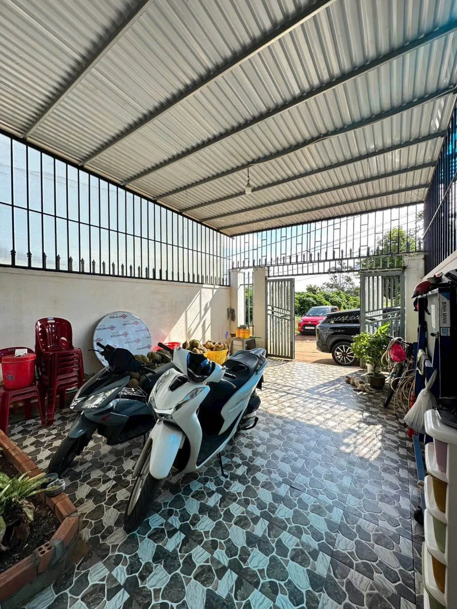 Bán nhà 220m2 full thổ cư, 3 phòng ngủ, gần Đồi Hoàng Hôn, Buôn Ma Thuột - Ảnh thu nhỏ 2