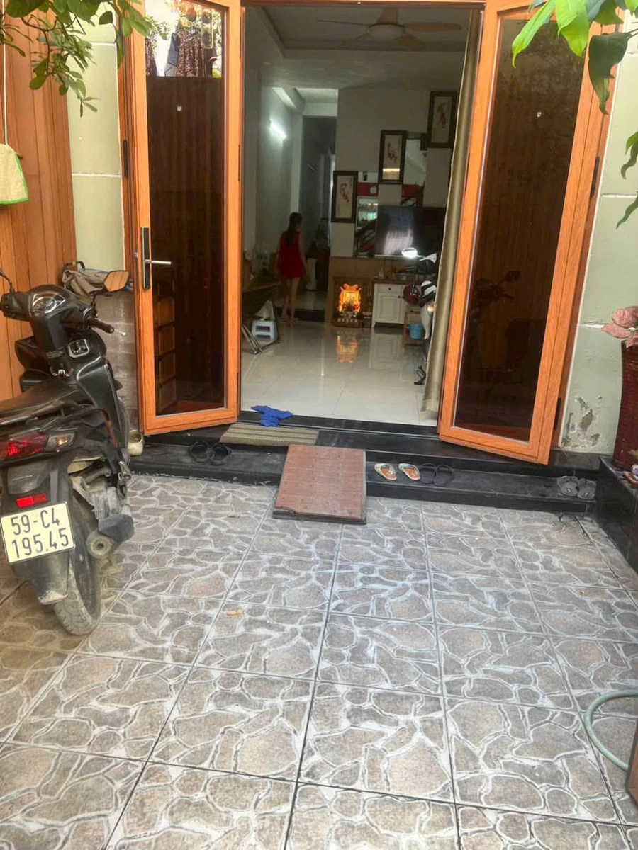 Bán nhà hẻm Lâm Văn Bền 100m2, 3PN - Quận 7 - Ảnh thu nhỏ 2