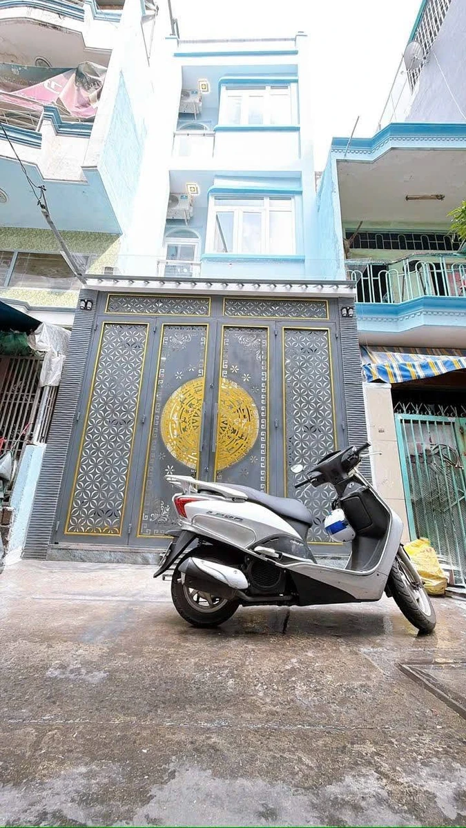 Bán nhà mới Q4 28m² 2PN 6,95 tỷ Nguyễn Tất Thành - Ảnh 1