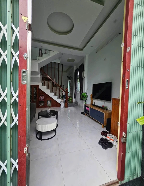 Bán nhà góc 2,5 tầng 33,6m2 trung tâm Quy Nhơn
