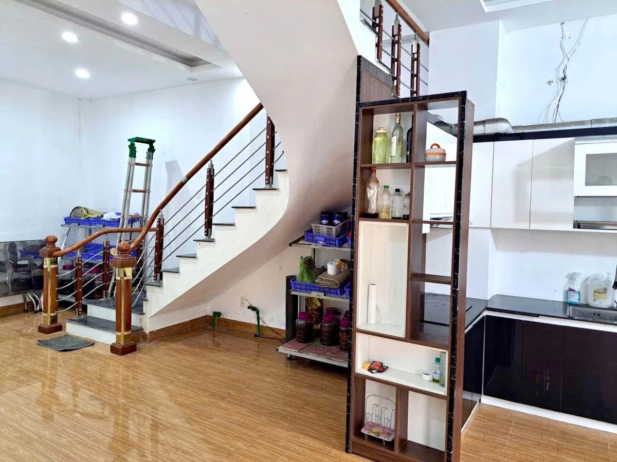 Bán nhà 4 tầng 54m2 có gara oto Cao Thắng, Quảng Ninh - Ảnh thu nhỏ 2