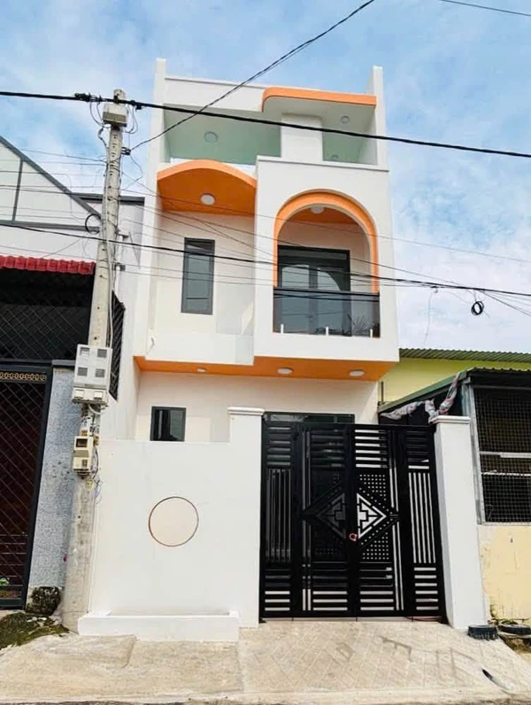 Bán nhà 3 phòng ngủ 143.8m² Phú Hòa, Thủ Dầu Một, giá 3 tỷ 980