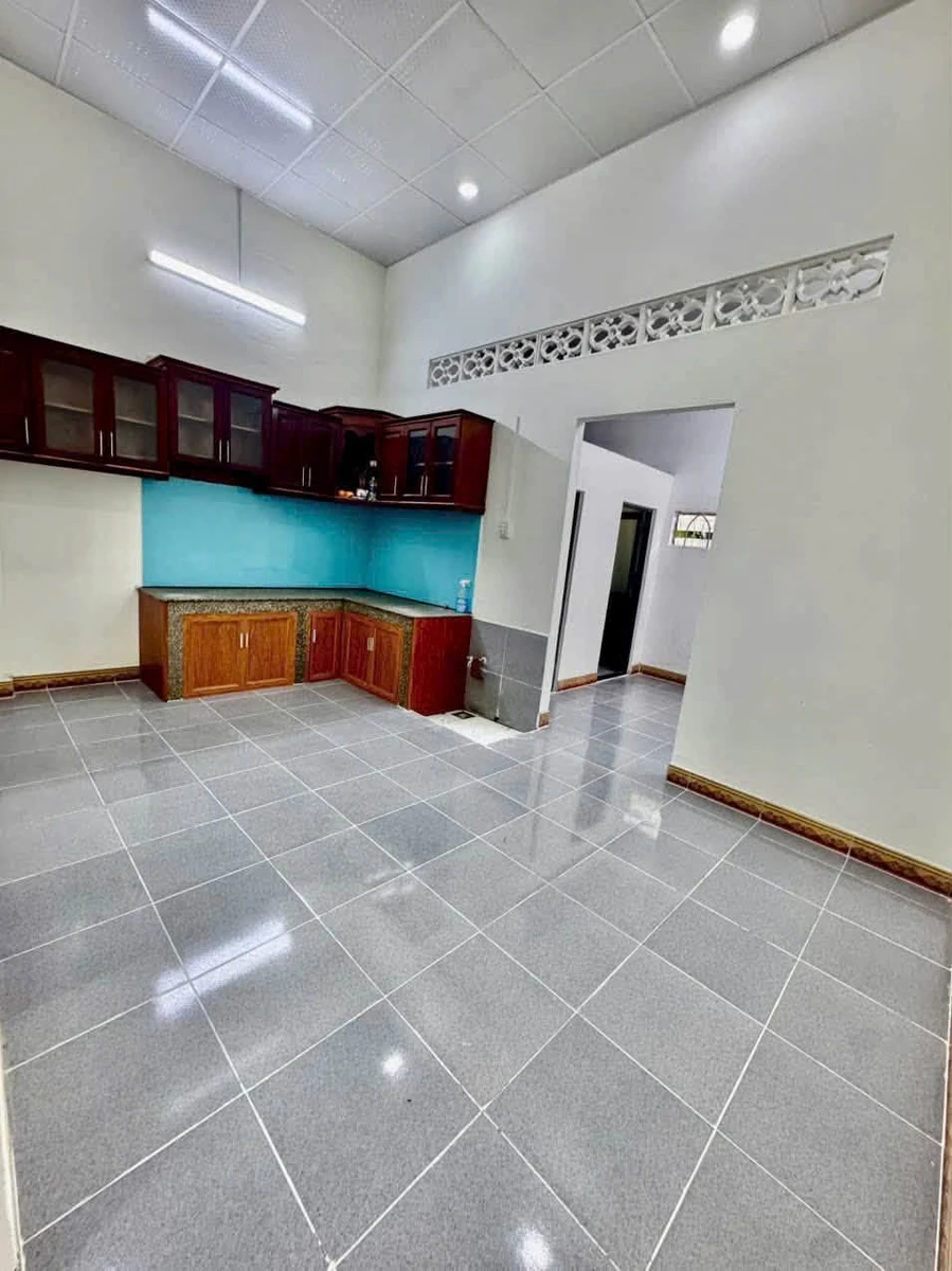 Bán nhà 5x25m, 3 phòng ngủ gần Chợ Kp4, Nguyễn Khuyến, Bình Chánh - Ảnh thu nhỏ 5