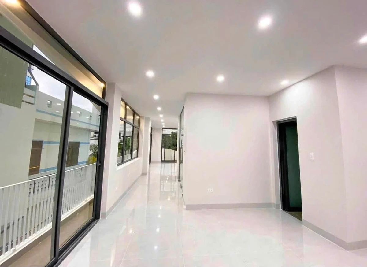 Cho thuê nhà góc 2 mặt tiền đường Diên Hồng, Quy Nhơn, 90m2, 2 tầng, 20 triệu/tháng - Ảnh thu nhỏ 3