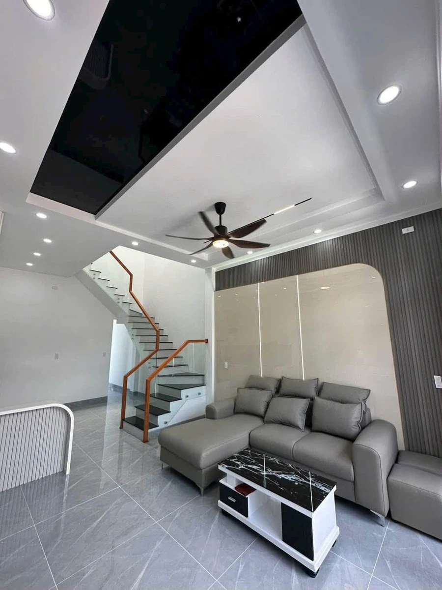 Bán nhà mới xây 3PN 135m² Trảng Dài, giá 2 tỷ 950 triệu - Ảnh thu nhỏ 2