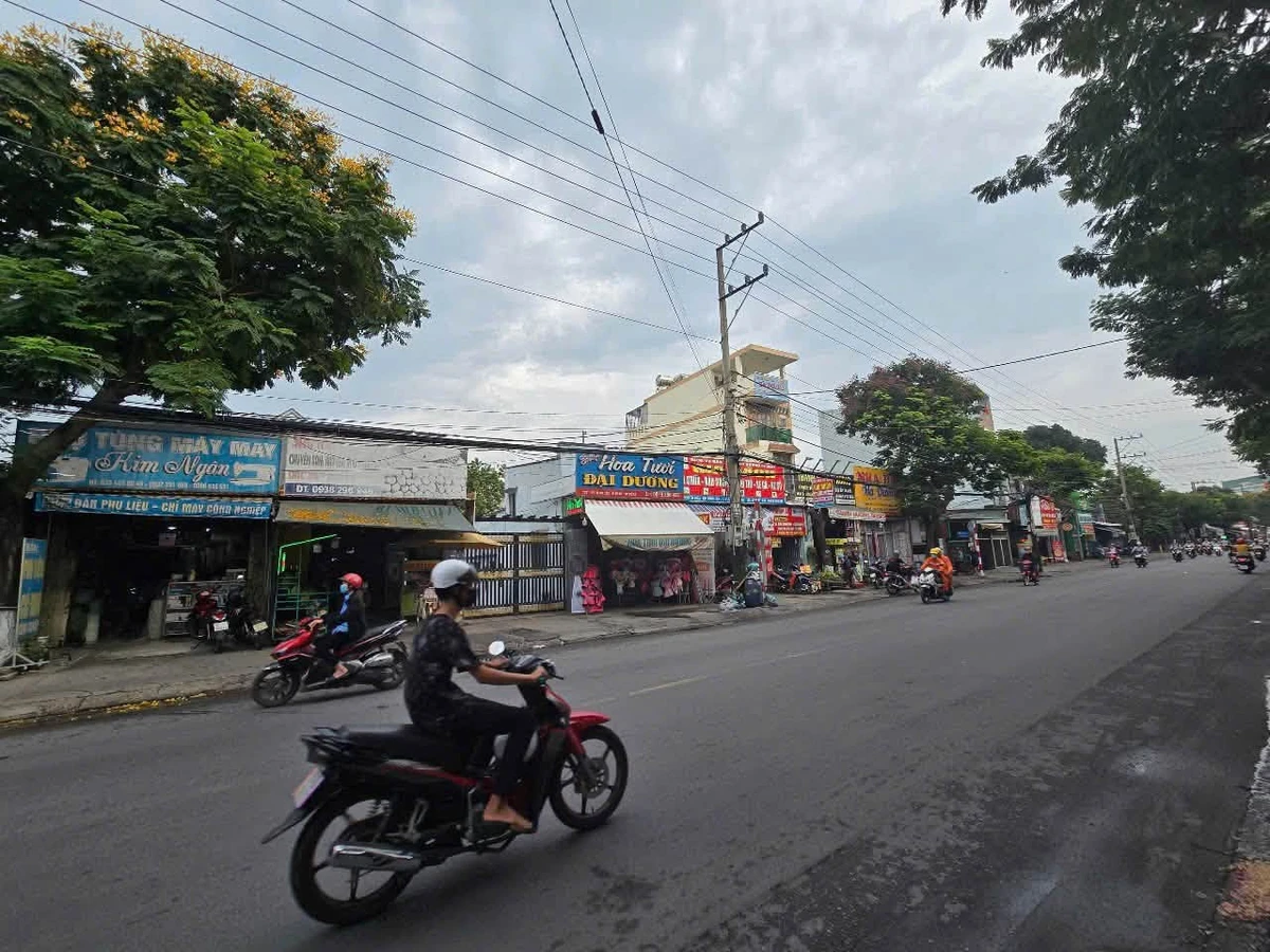 Bán mặt tiền Nguyễn Trãi 246,8m² 16 tỷ - Ảnh 1