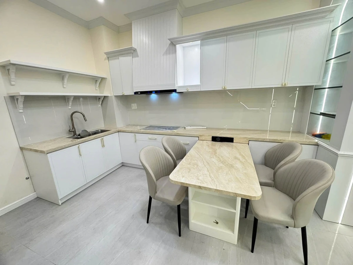 Nhà 3 tầng mới full nội thất gần biển Nha Trang, 35m², 4,8 tỷ - Ảnh thu nhỏ 2