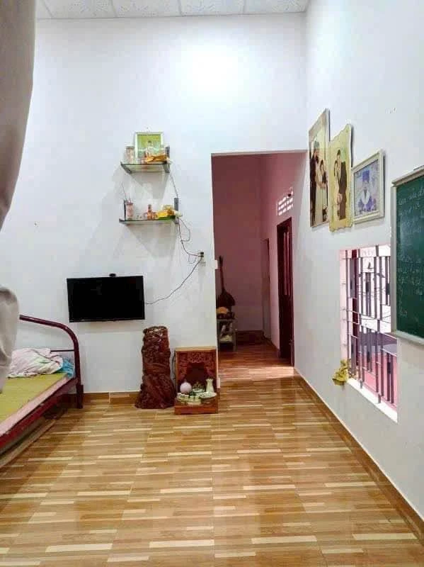 Bán nhà hẻm 6m Đội Cung Quận 11, 3x5m, trệt 2 lầu, 2PN, giá 3,1 tỷ 1tollet