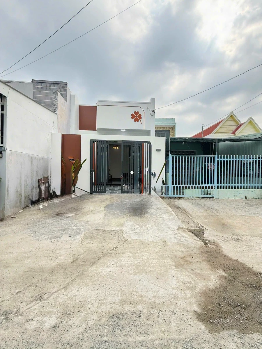 Bán nhà mới hoàn thiện 3 phòng ngủ hẻm 97 Liên Hương, Vĩnh Quang, Rạch Giá giá 1,85 tỷ - Ảnh thu nhỏ 2