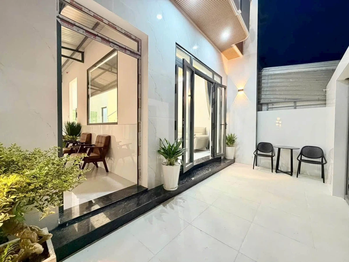 Bán nhà mới 1 trệt 1 lầu, 3PN, 96m² Rạch Giá, 2.45 tỷ - Ảnh thu nhỏ 2