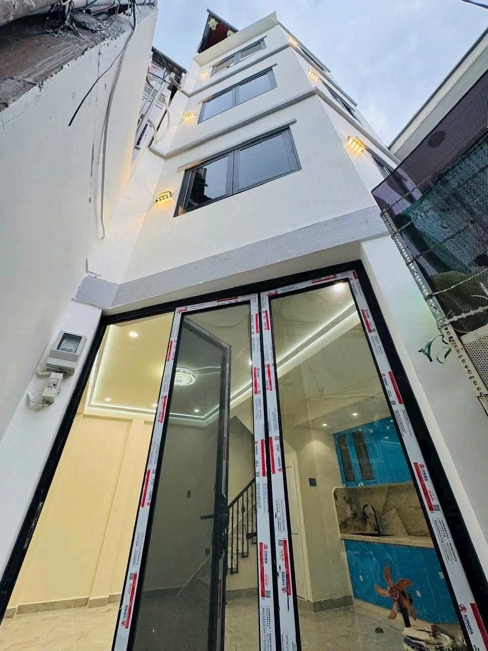 Bán nhà hẻm Đoàn Văn Bơ Quận 4, 5 tầng, 26,6m², 3PN 4WC, giá 4,25 tỷ - Ảnh 1