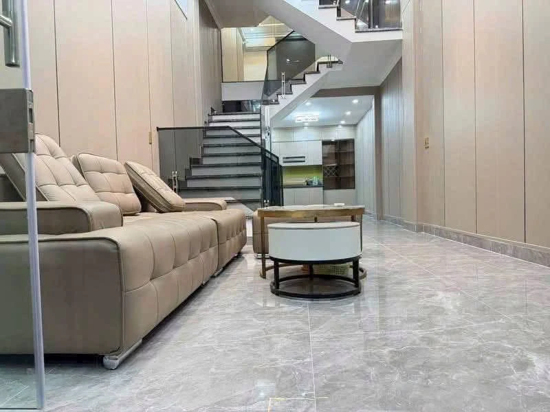 Bán nhà 4 tầng 55m² mặt phố Chợ Hàng, Hải Phòng, 8,2 tỷ - Ảnh 1