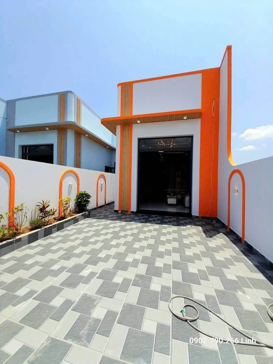 Bán nhà 150m2 có 3PN, 4WC tại Long Khê, Rạch Kiến - Ảnh thu nhỏ 2