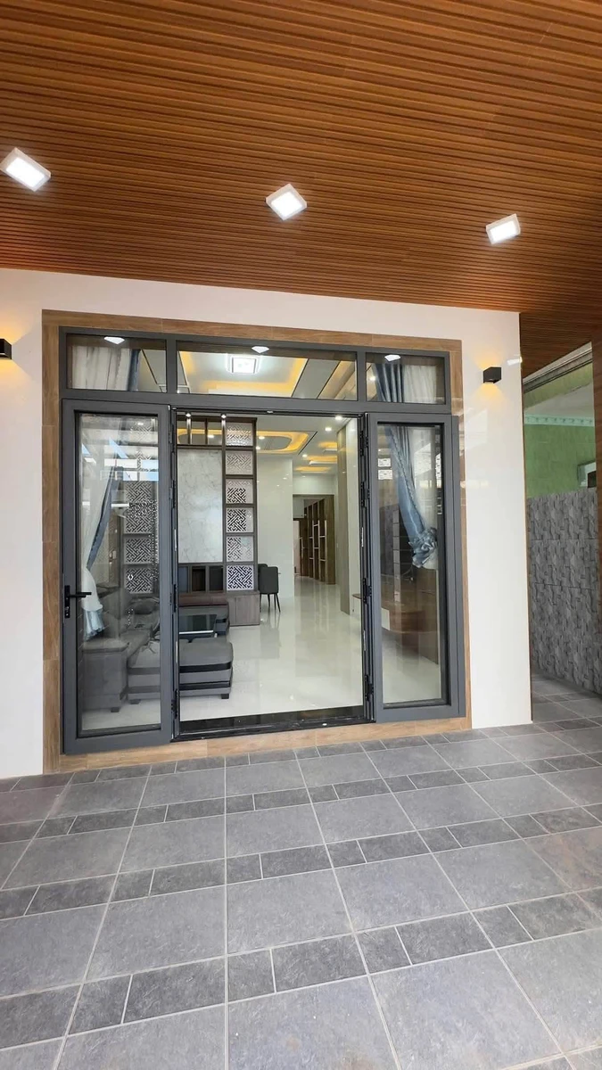 Bán nhà 121m² 2 phòng ngủ nội thất đầy đủ Long Hải 2 tỷ 9 - Ảnh thu nhỏ 2