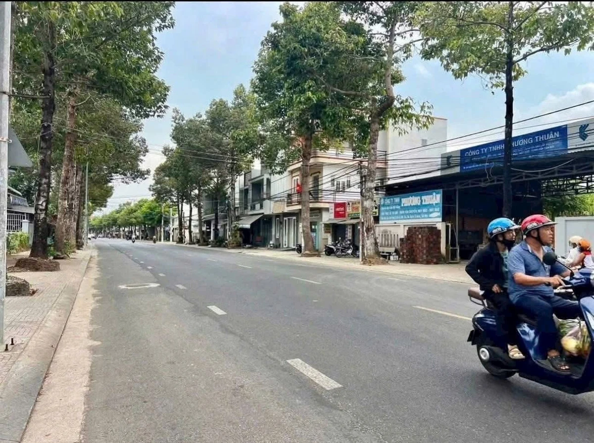 Bán lô đất mặt tiền kinh doanh Nguyễn Văn Cừ 50 m² Bà Rịa - Ảnh 1