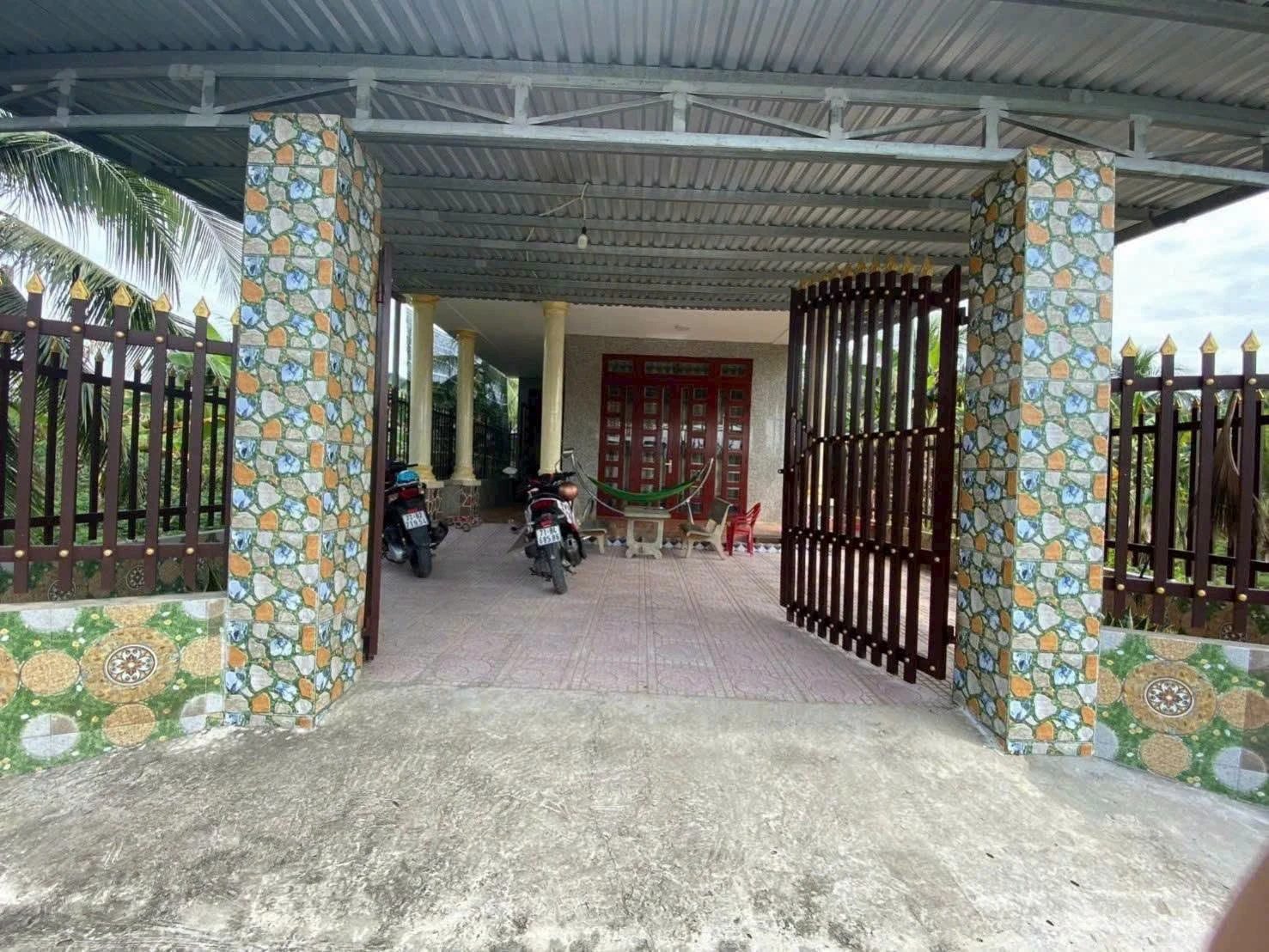 Bán nhà cấp 4 với đất 611m² tại Giồng Sậy, Hóc Môn - Ảnh 1