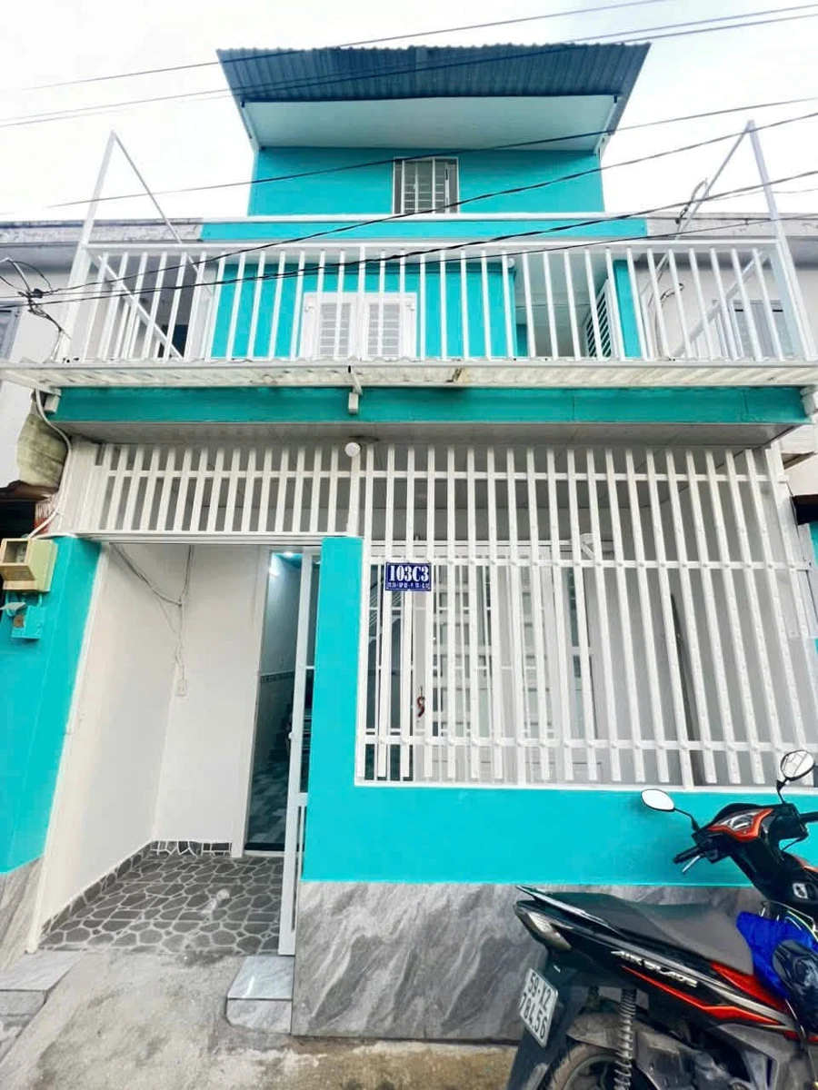 Bán nhà 1 trệt 2 lầu 3 phòng ngủ 31,5m2 giá 1,05 tỷ tại Thạnh Xuân, Quận 12 - Ảnh 1