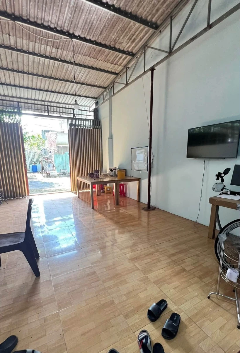 Bán nhà 2PN Quận 7 105m² giá 1,4 tỷ - Ảnh thu nhỏ 3