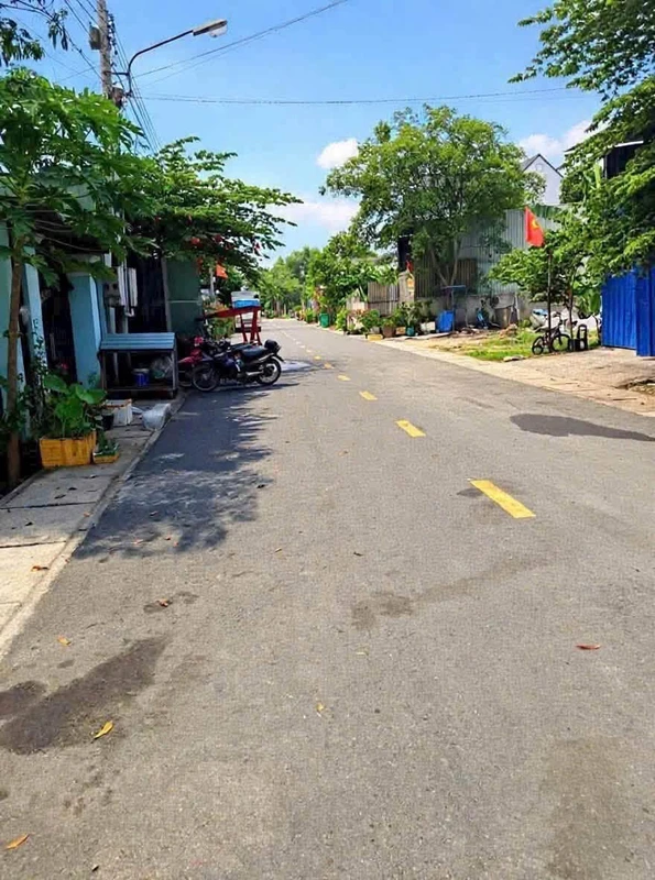 Bán đất Tân Uyên Bình Dương 125m² mặt tiền 8m