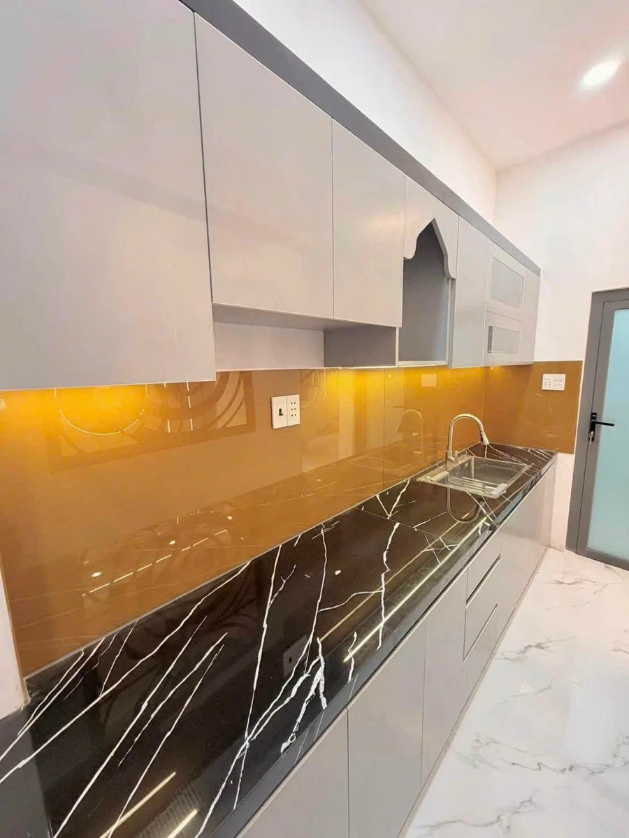 Bán nhà mới 1 trệt 1 lầu 52m2 3PN Quận 4, giá 4,89 tỷ - Ảnh thu nhỏ 4