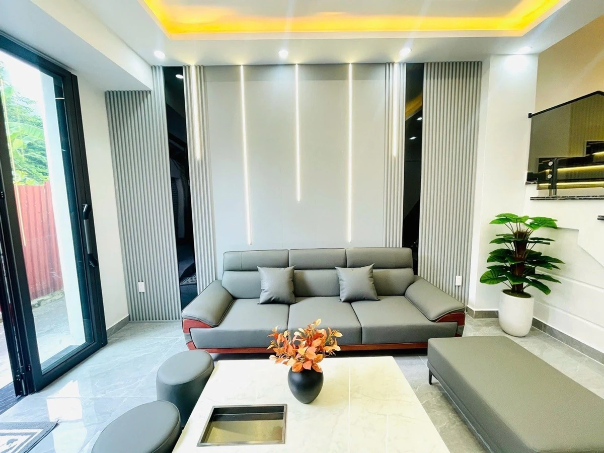 Bán nhà mặt ngõ 40m² Hồ Sen, giá 4 tỷ - Ảnh 1