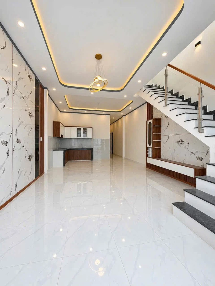 Bán nhà lầu 5x18 sổ riêng, Hương Lộ 15, 550 triệu - Ảnh thu nhỏ 3