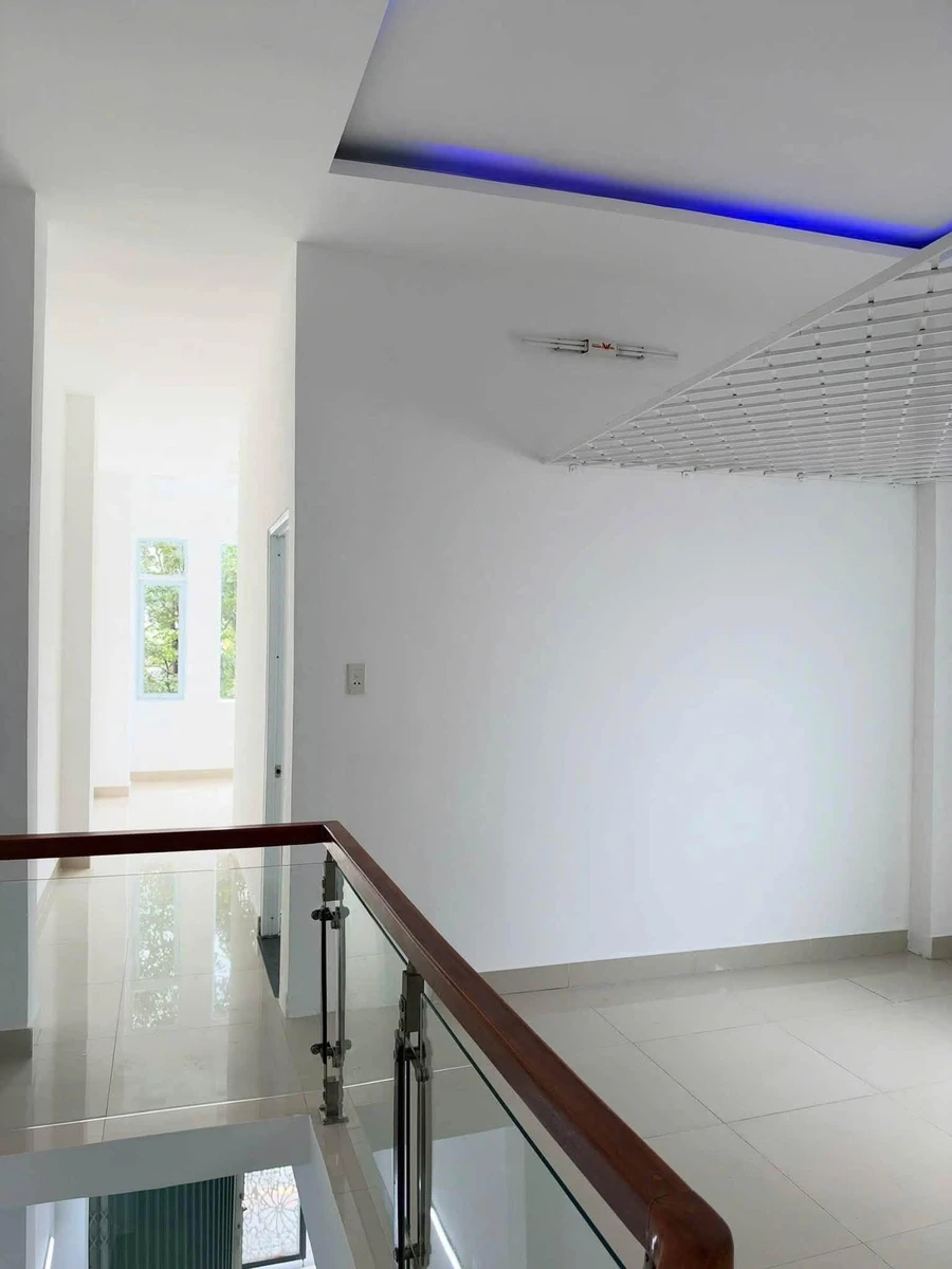 Bán nhà 2,5 tầng mặt tiền đường Núi Thành, Hải Châu, Đà Nẵng, 62m2, giá 10,5 tỷ - Ảnh thu nhỏ 3