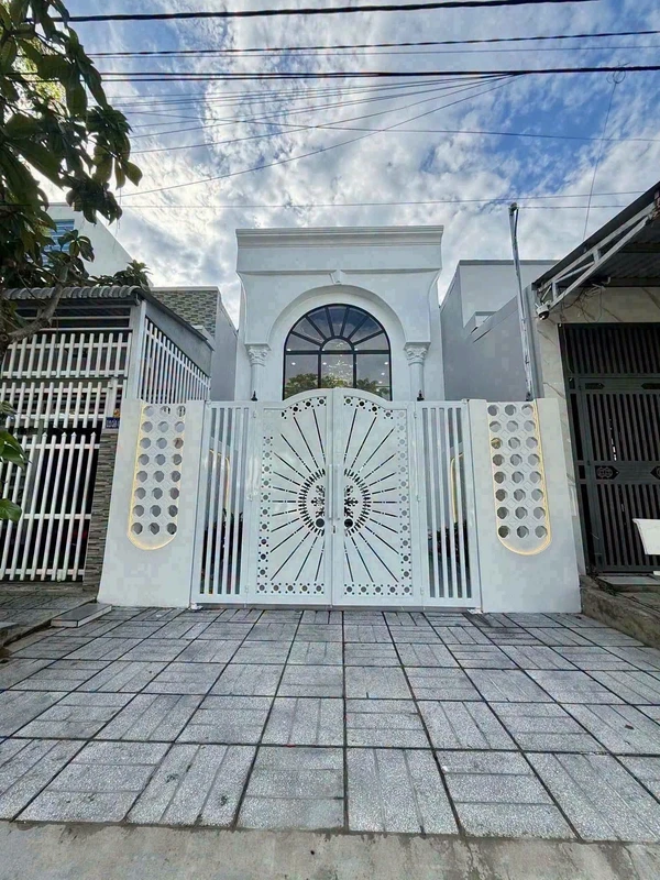 Bán nhà mặt tiền Nguyễn Đệ 91m² Rạch Giá 3,35 tỷ