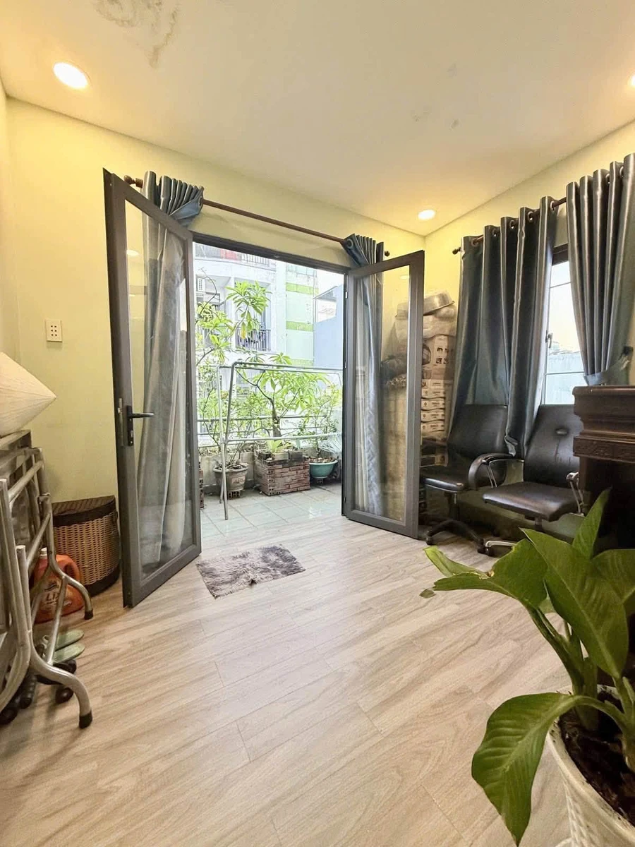 Bán nhà 4 tầng 34m2 5PN hẻm ô tô Cách Mạng Tháng Tám, Quận 10, giá 7,9 tỷ - Ảnh thu nhỏ 3