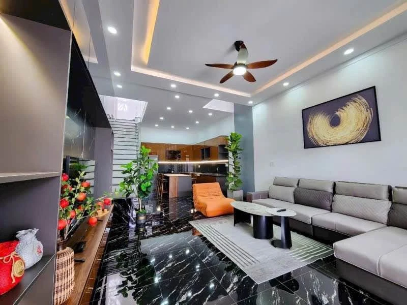 Nhà bán full nội thất 3PN, 120m² Giải Phóng, 5,5 tỷ - Ảnh 1
