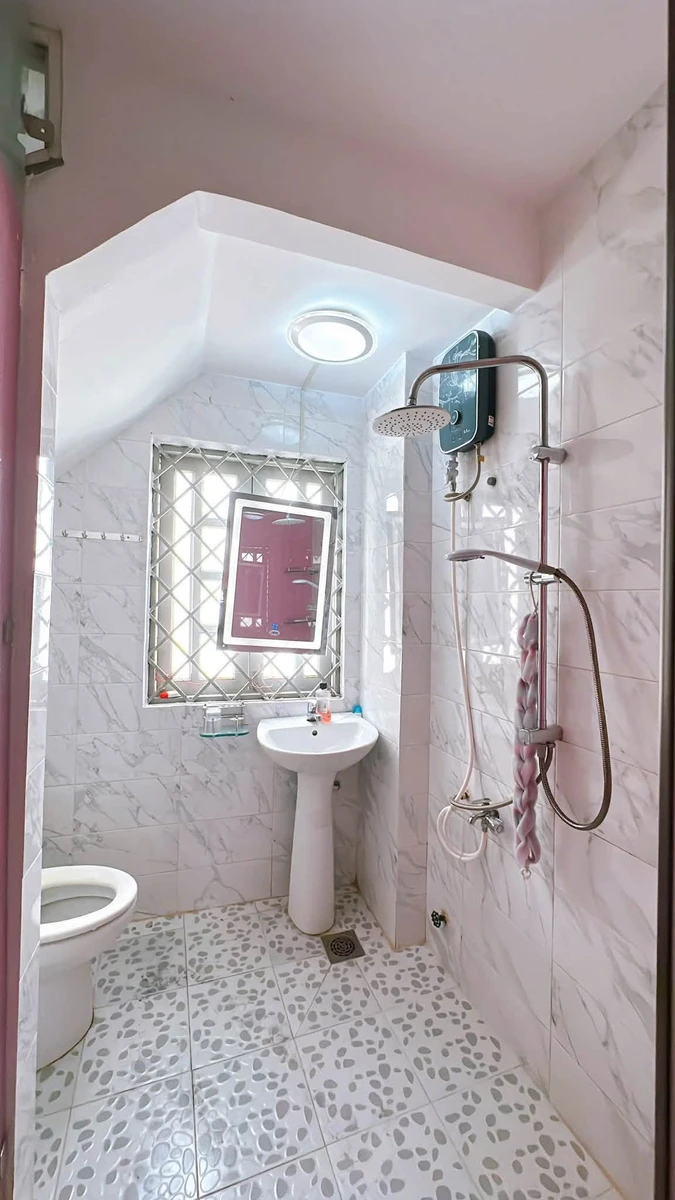 Bán nhà 1 trệt 3 lầu 30,3m2 khu đường số Quận 4, 3PN 4WC, giá khoảng 7 tỷ - Ảnh thu nhỏ 5