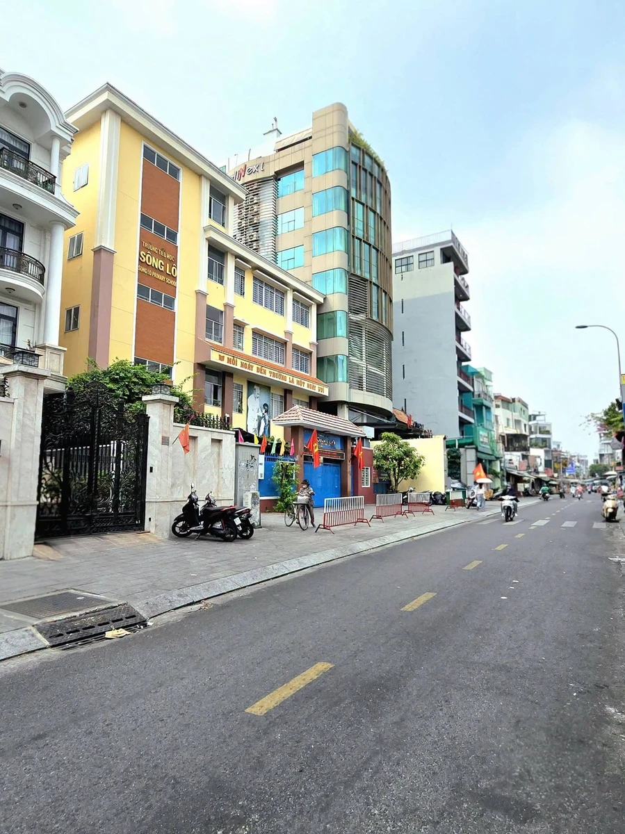Bán nhà hẻm xe hơi 145m2, 4 tầng, 11PN đường Phan Xích Long, Phú Nhuận - Ảnh thu nhỏ 2