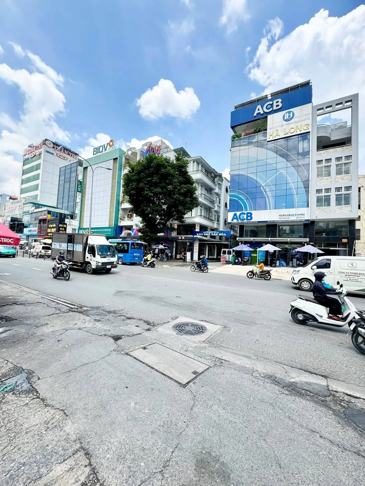 Bán nhà hẻm xe hơi 3 tầng 2PN gần ngã tư Út Tịch - Hoàng Văn Thụ, Tân Bình, giá 3,7 tỷ - Ảnh 1