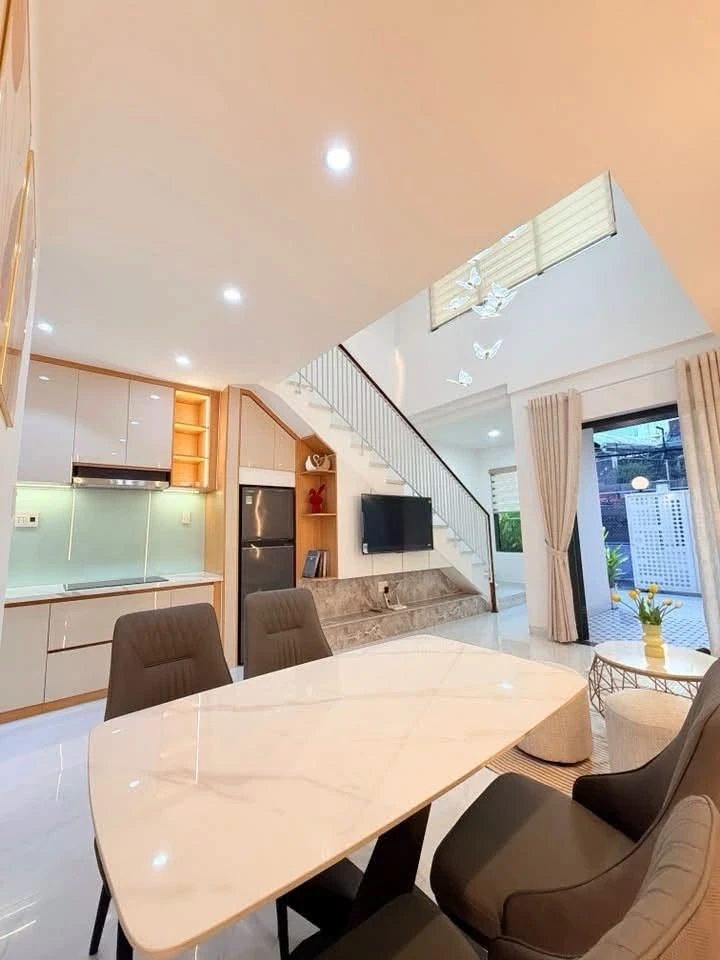 Bán nhà 2 mặt kiệt 61m² gần Hoàng Diệu, Đà Nẵng, nhỉnh 4 tỷ - Ảnh thu nhỏ 4