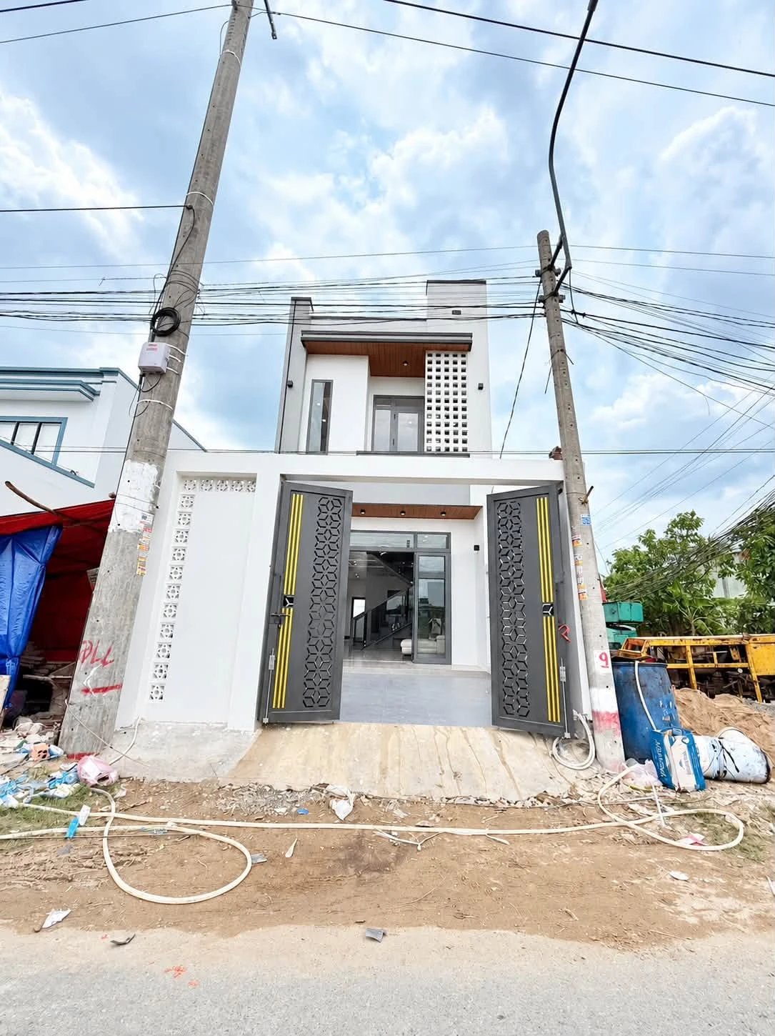 Nhà bán 103m² 3 phòng ngủ Cần Giuộc giá 2.98 tỷ - Ảnh 1