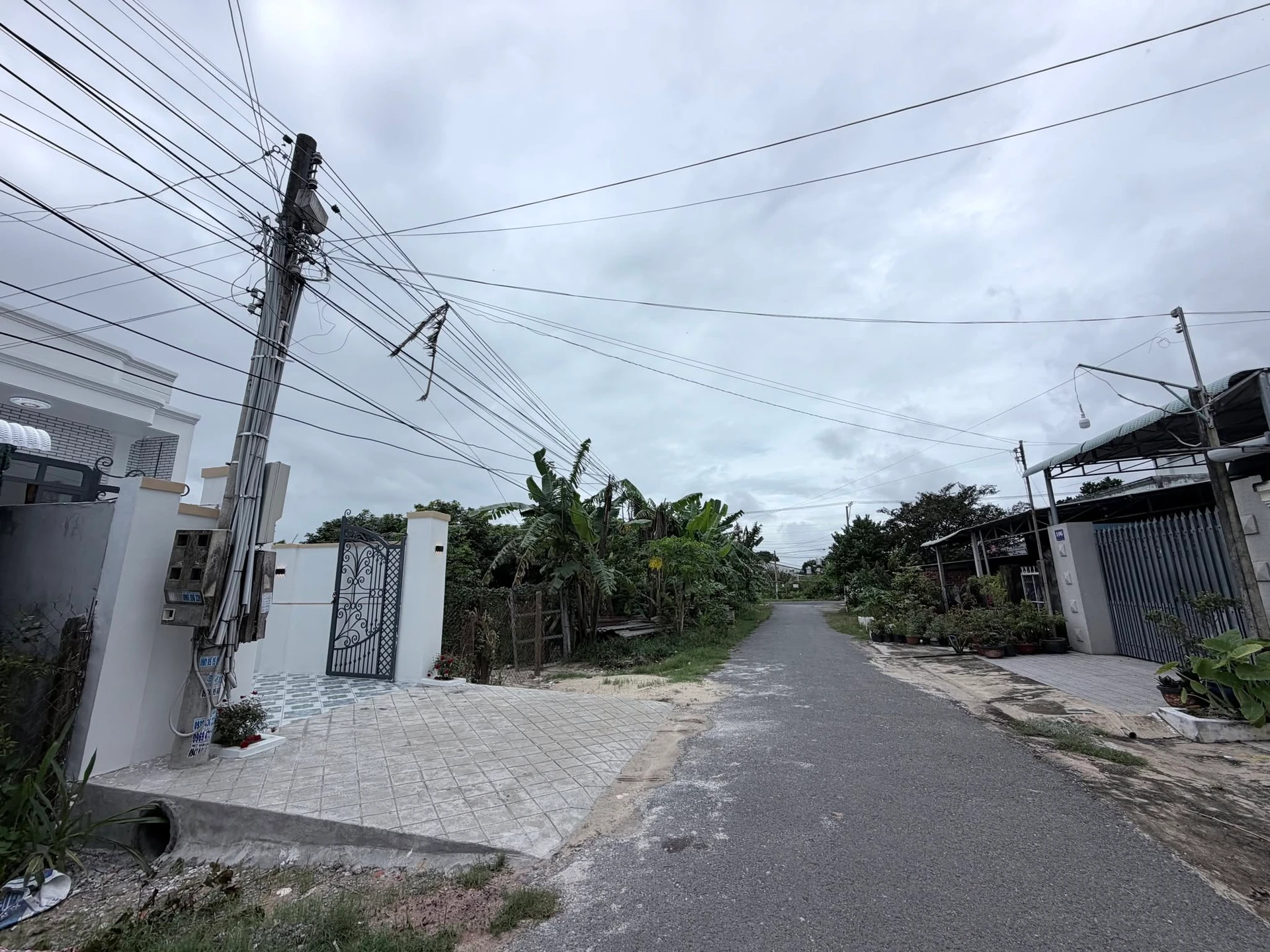 Bán nhà mới 3 phòng ngủ 114m² Long Hoa Tây Ninh 1 tỷ 260 triệu - Ảnh 1