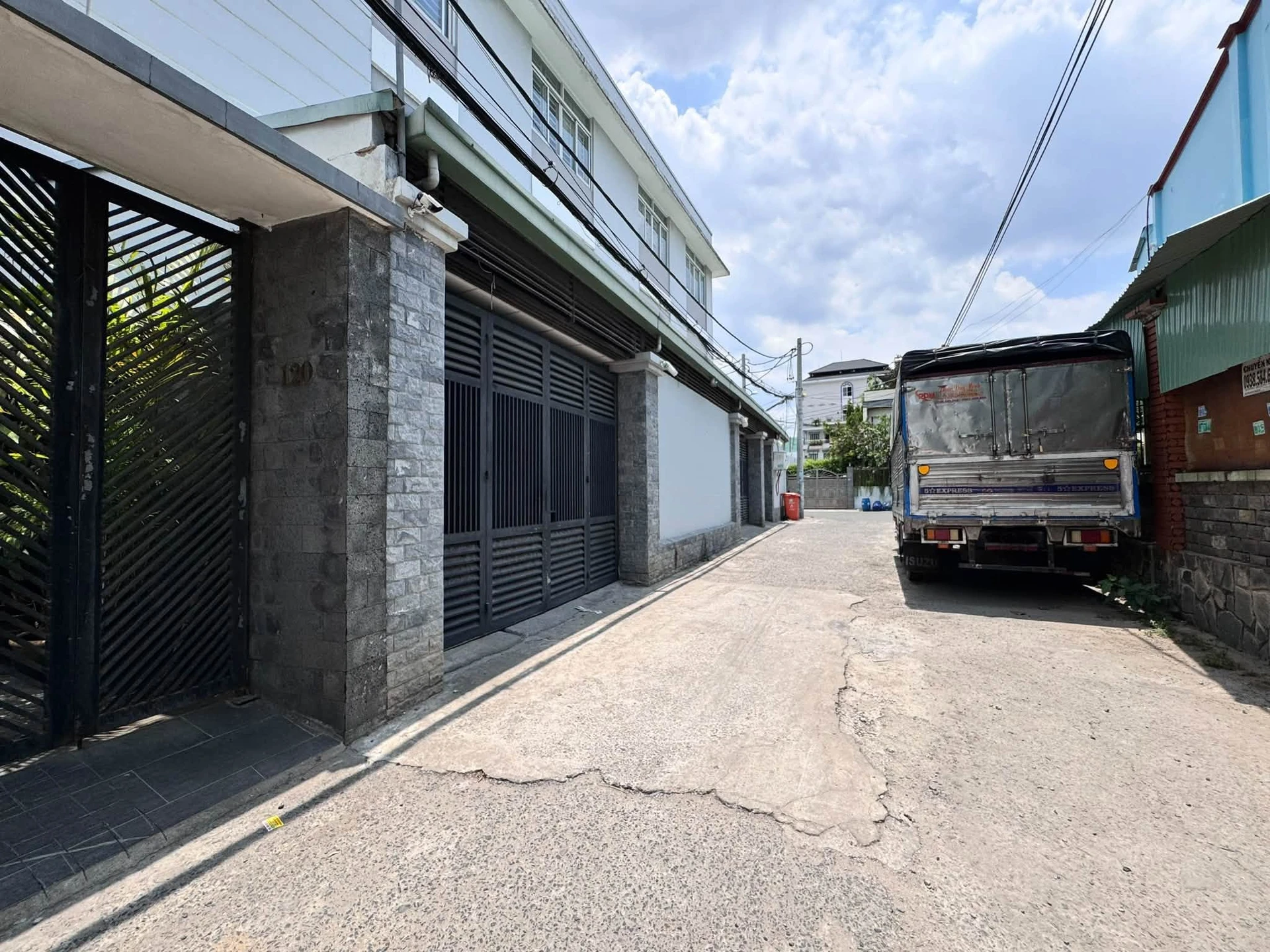 Bán nhà 4 tầng 90m2 Chợ Tam Hà Thủ Đức, 7.8 tỷ - Ảnh 1
