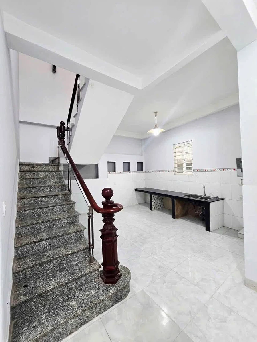 Nhà 1 trệt 1 lầu 70m2 Biên Hòa giá 1 tỷ 490 triệu - Ảnh thu nhỏ 5