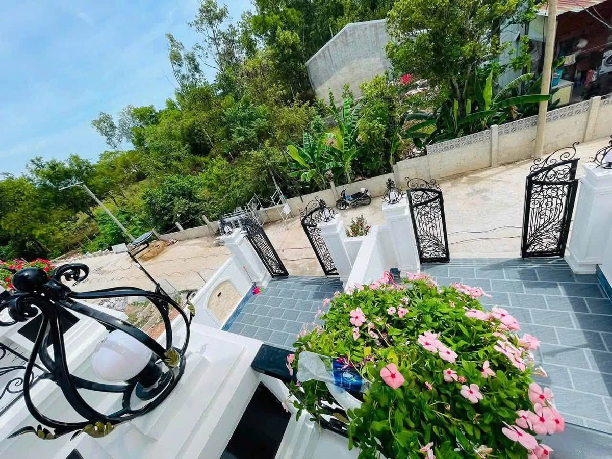 Bán nhà 2 tầng 100m2 3PN Vũ Ngọc Phan Huế - Ảnh thu nhỏ 2
