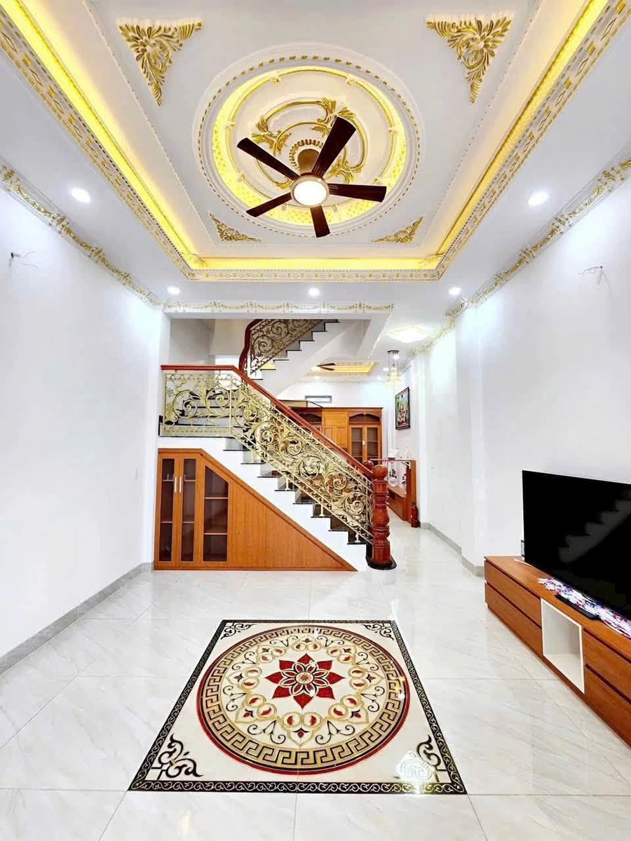 Bán nhà 2 lầu 1 sẹc Nguyên Ái Quốc, Phường Tân Hiệp, Biên Hòa, 4,5m x 15m, giá 4,7 tỷ - Ảnh thu nhỏ 2