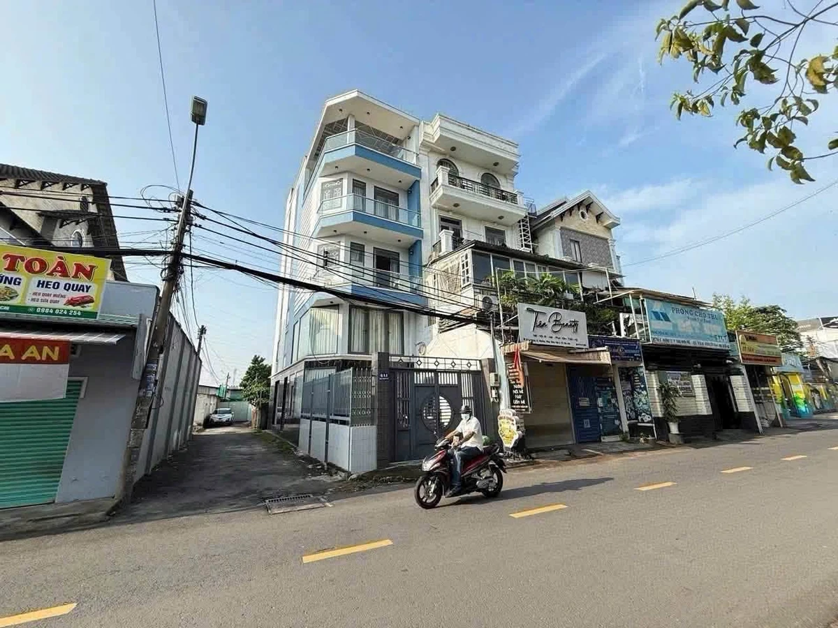 Bán shophouse 5 tầng 100m² mặt tiền đường 16m Quận 9 - 9,8 tỷ - Ảnh 1
