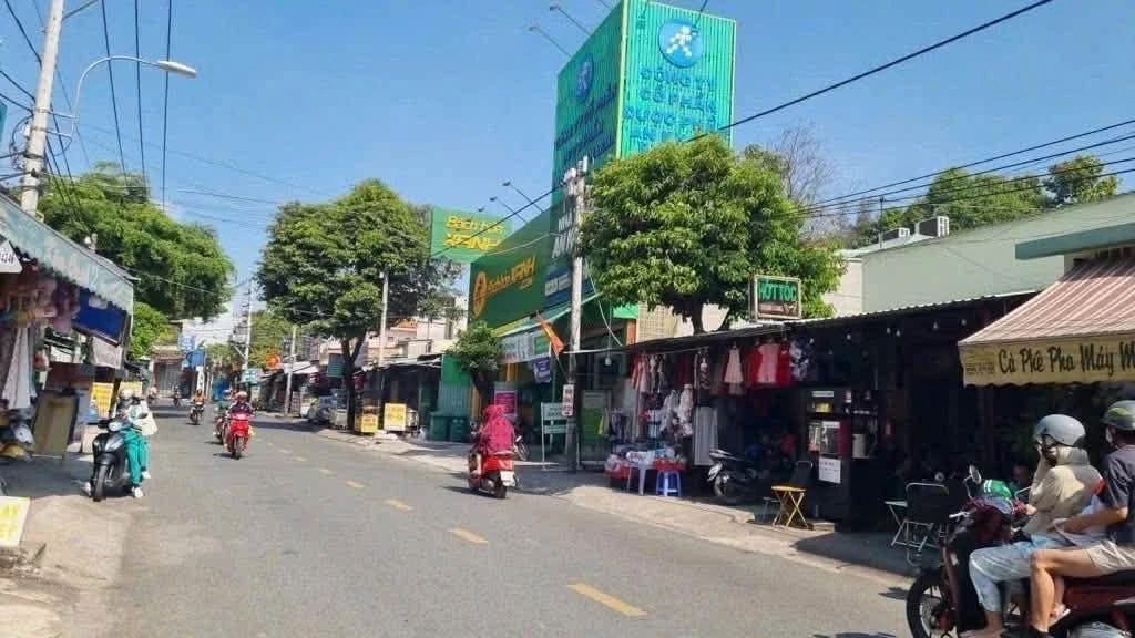 Bán nhà phố mặt tiền Dương Đình Hội 150m2, 13 tỷ - Ảnh 1