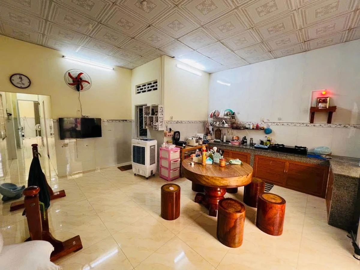 Bán nhà hẻm 2 mặt tiền Trần Huy Cáp, 137.5m², 2PN, 1.5 tỷ - Ảnh thu nhỏ 3