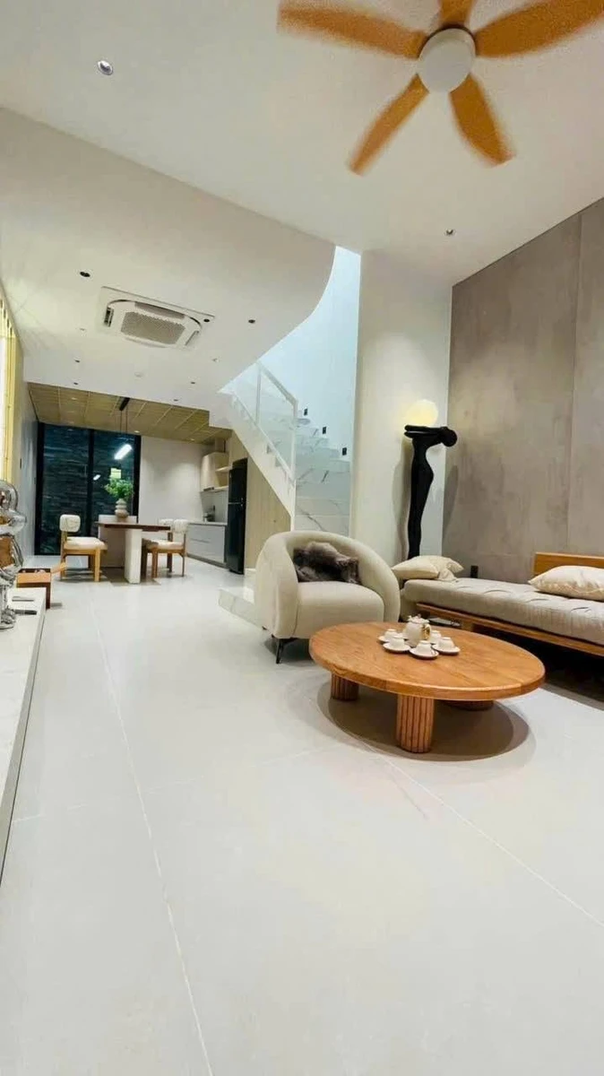 Bán nhà mặt biển Mỹ Khê 61m² 4 phòng ngủ, giá 9 tỷ - Ảnh 1