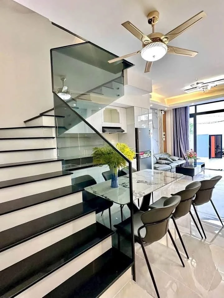 Bán nhà 3 tầng kiệt ô tô Duy Tân Huế 64.6m² 3.35 tỷ - Ảnh thu nhỏ 2