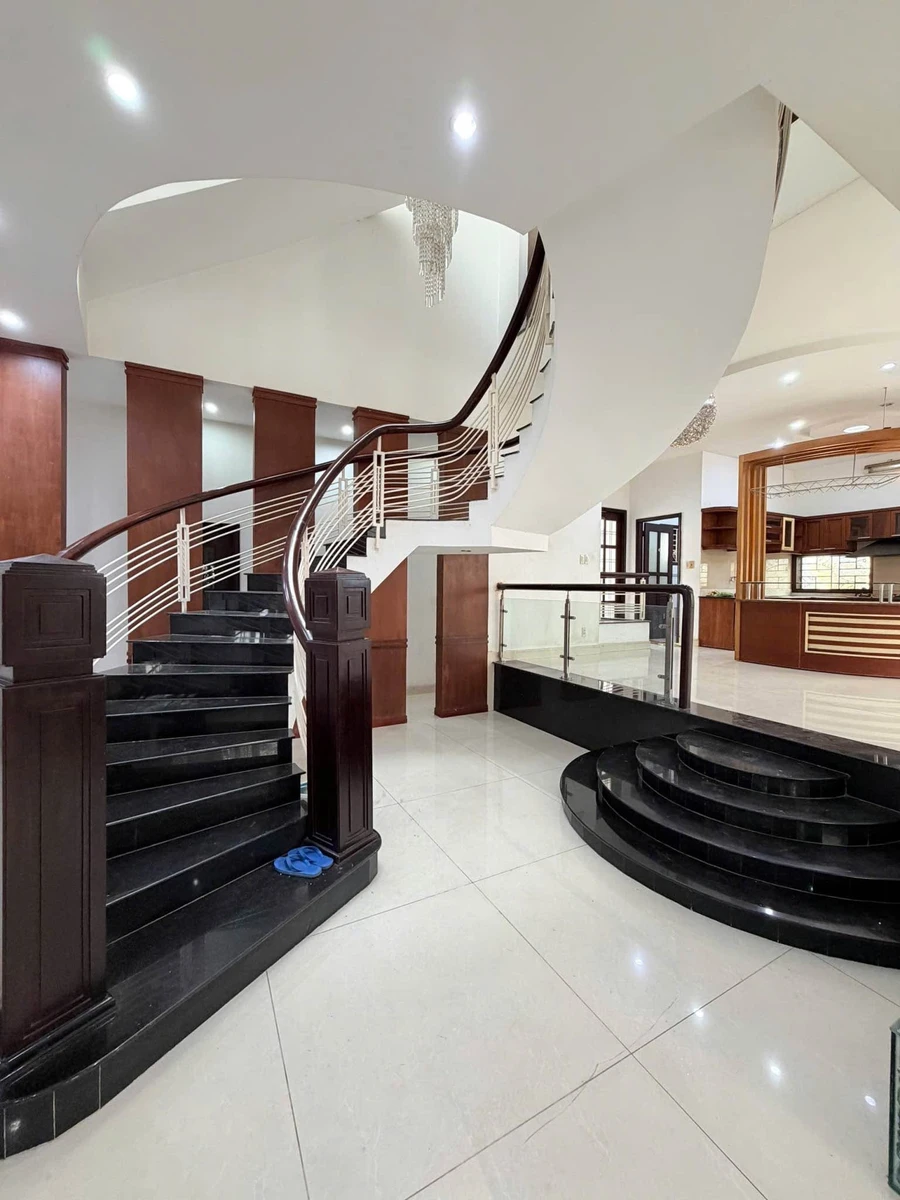 Bán biệt thự Phú Mỹ Quận 7 - 478m² - 80 tỷ - Ảnh thu nhỏ 5