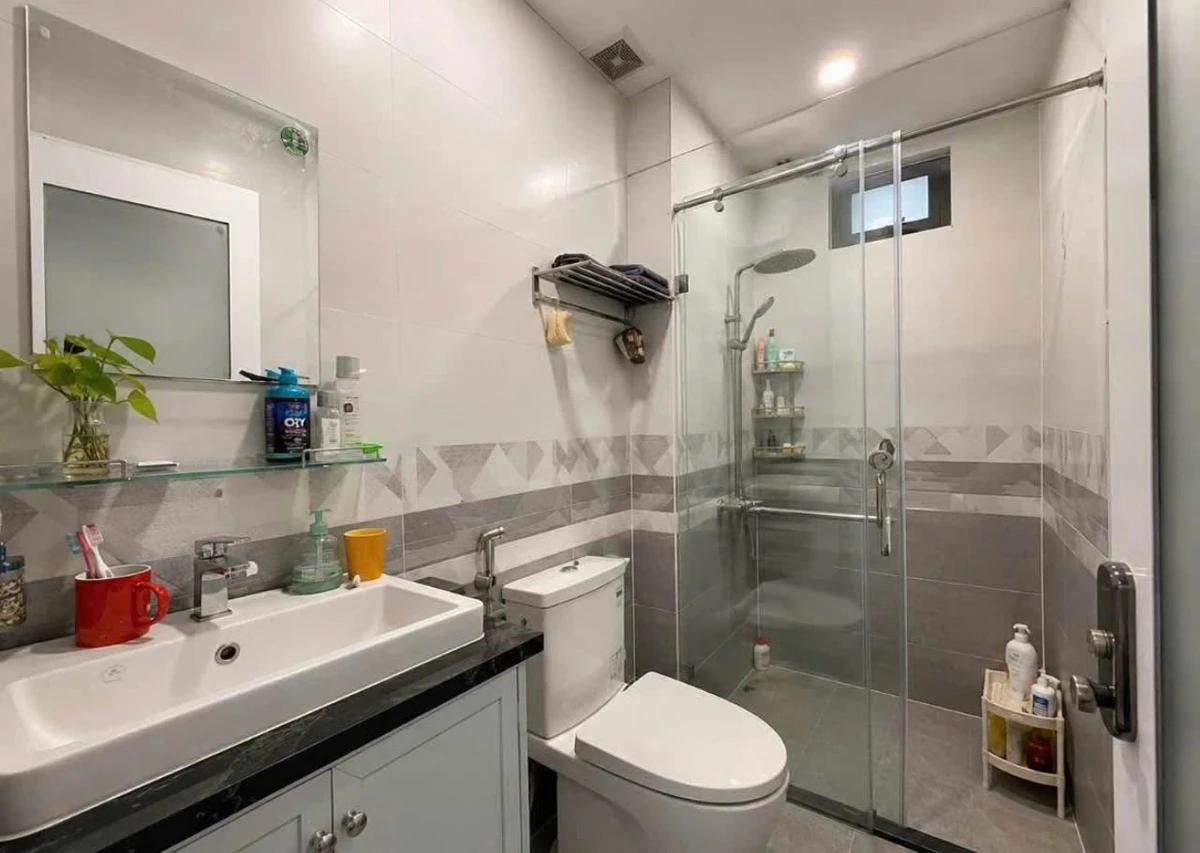Bán nhà hẻm 4m 5 tầng 150m2 sử dụng, 7 phòng ngủ, đường Nguyễn Tiểu La, Quận 10 - Ảnh thu nhỏ 2