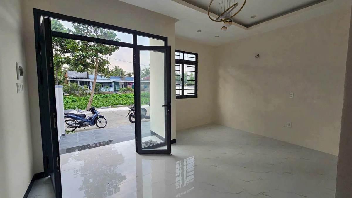 Bán nhà mới 99,7m2 đường Lê Minh Xuân Nhà Bè - Ảnh thu nhỏ 4