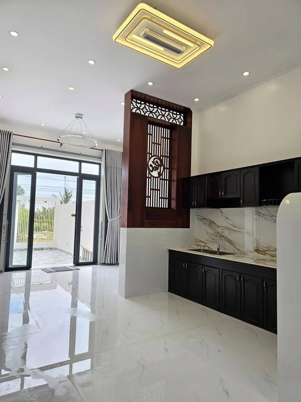 Bán nhà cấp 4 ngang 8m, đất 260,8m2, 3 phòng ngủ, giá 2,1 tỷ tại Phường An Xuyên, Cà Mau